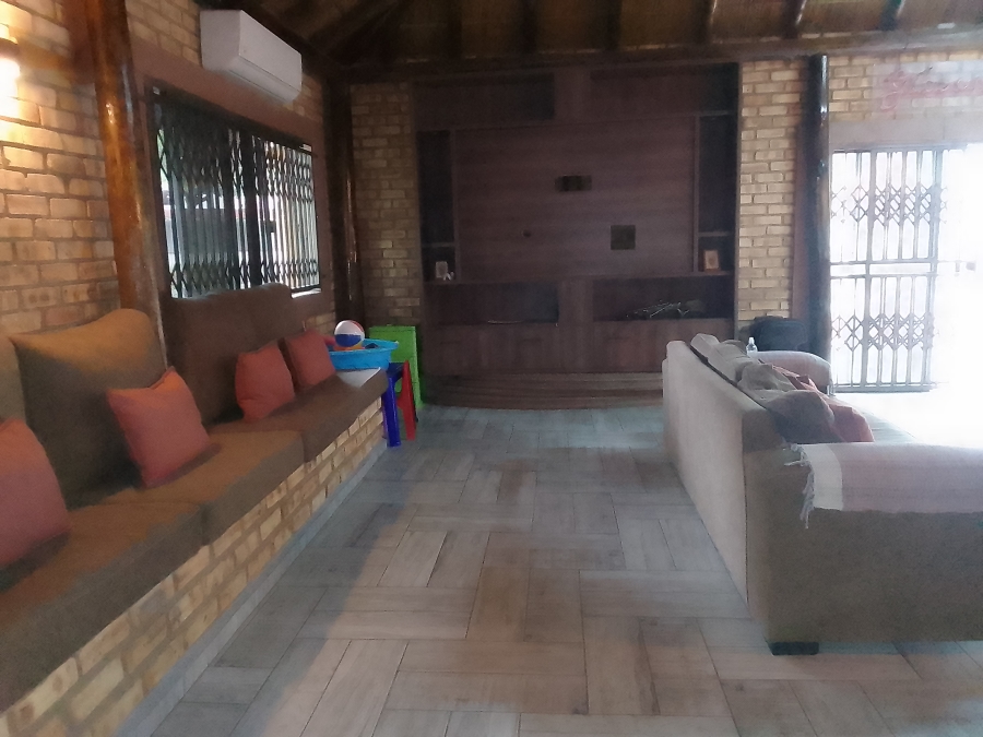 3 Bedroom Property for Sale in Protea Park North West